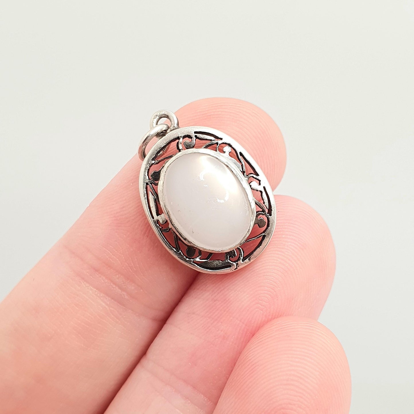 Antique Moonstone Solid Silver Necklace Pendant Bernard Instone Style White Cabochon Cut Gemstone Adularescence Jewelry Jewellery