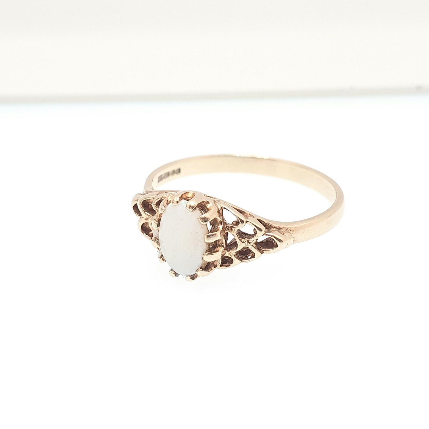 Vintage 9ct 9k Gold Opal Ring White Solitaire Gemstone Solid 9kt Yellow Hallmarked Retro Womens Jewelry Jewellery