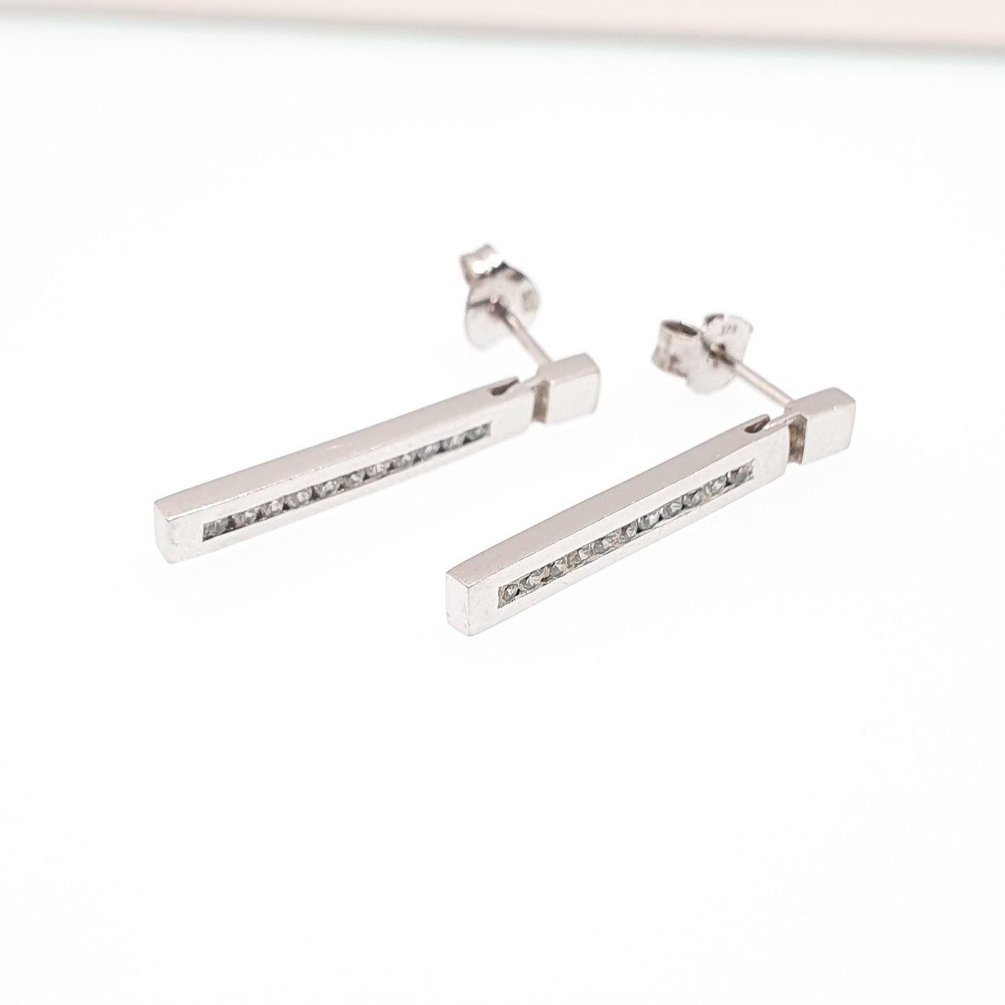 Vintage 9k 9ct White Gold Bar Earrings CZ Brilliant Cut Rectangular Hanging Stud Diamond Simulant Womens Jewelry Retro Jewellery