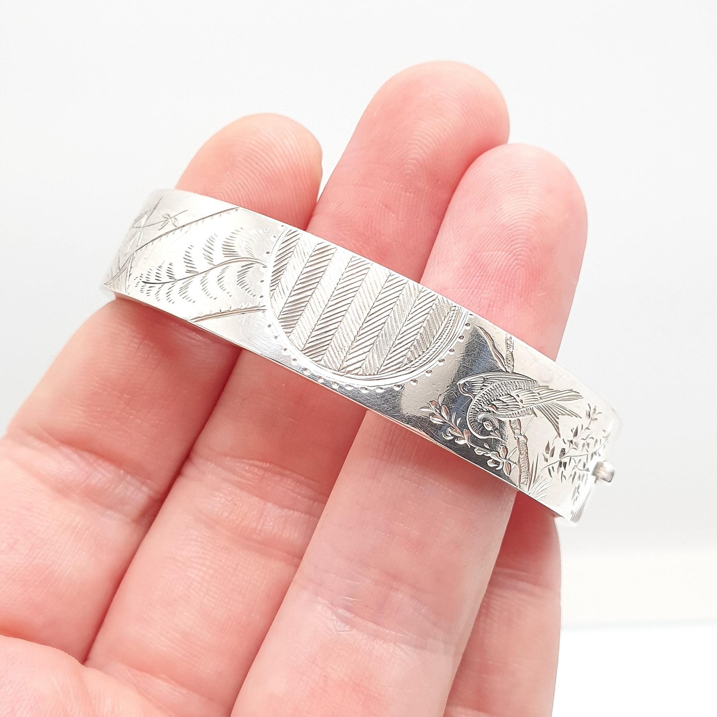 Antique Victorian Sterling Silver Bird Bracelet Bangle Hand Engraved Aesthetic 18.12g Songbird Swallow Vintage Womens Jewelry Jewellery