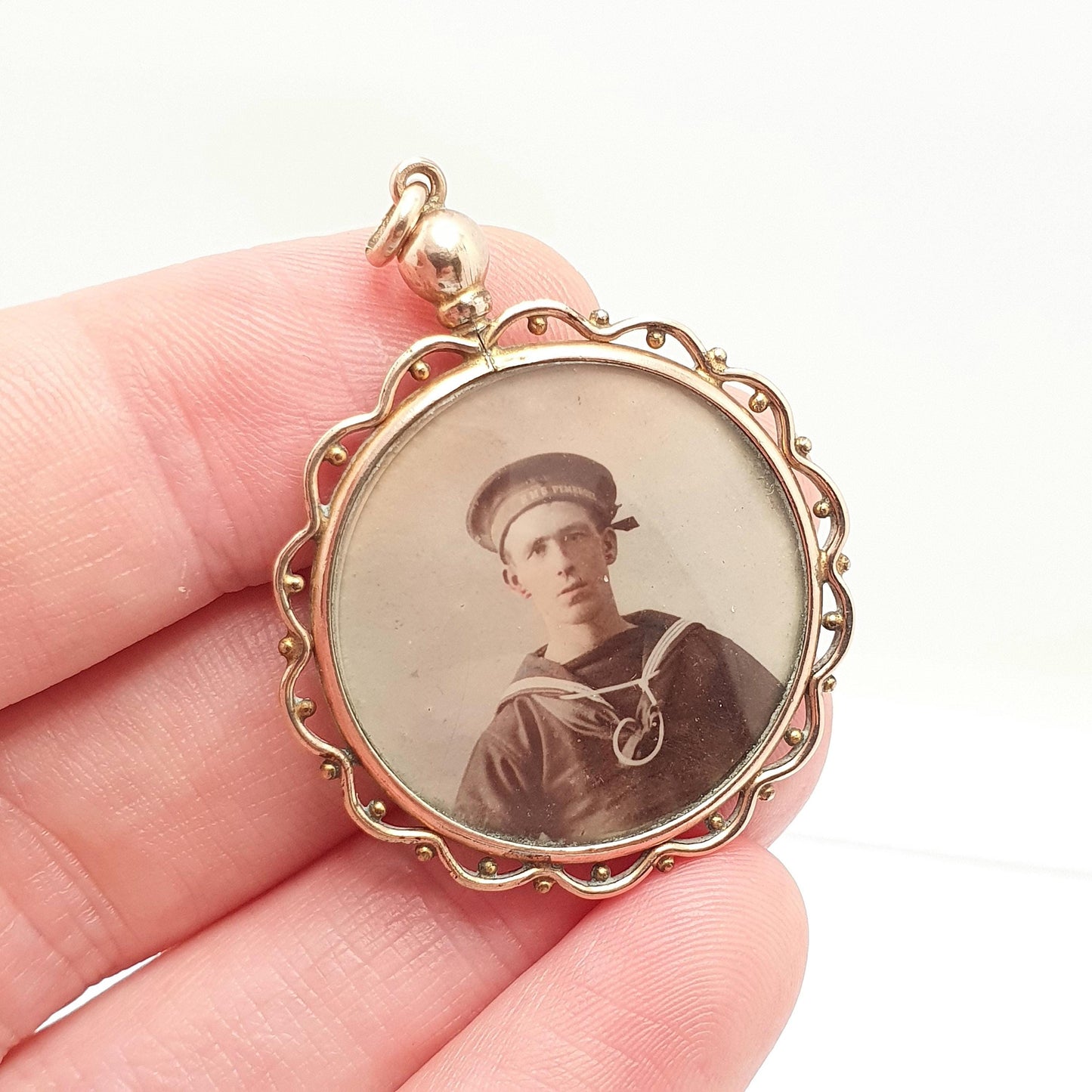 Antique Rose Rolled Gold Locket Picture Pendant Gold Filled Double Sided Round Circle Necklace Photo Vintage