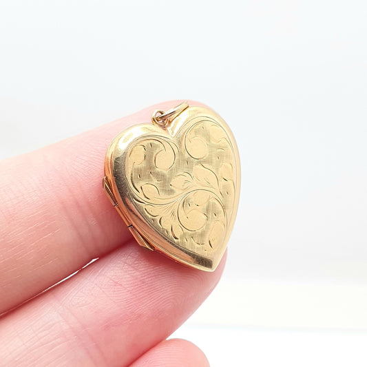 Vintage Solid 9k 375 Gold Heart Locket All 9ct 9 Carat Necklace Hand Engraved Cute Photo Picture Pendant