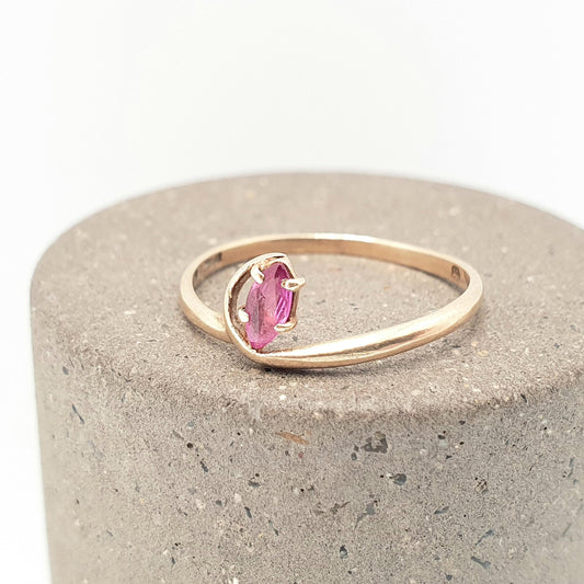 Vintage 9k 9ct Gold Ruby Ring Solid 375 9kt Pear Cut Red Gemstone Genuine Real Snake Womens Jewelry Jewellery