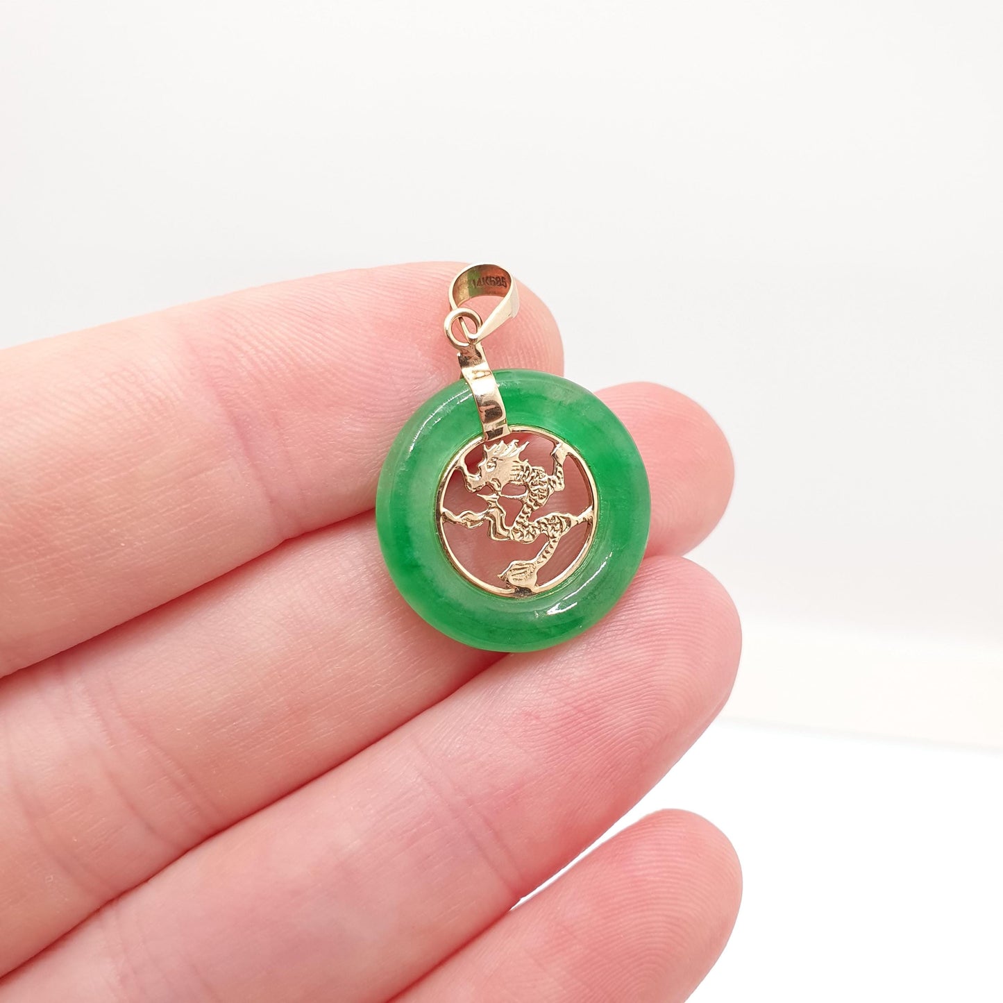 Vintage 14k Gold Chinese Dragon Necklace Green Jade Pendant China Solid 14kt 585 Jewelry Jewellery