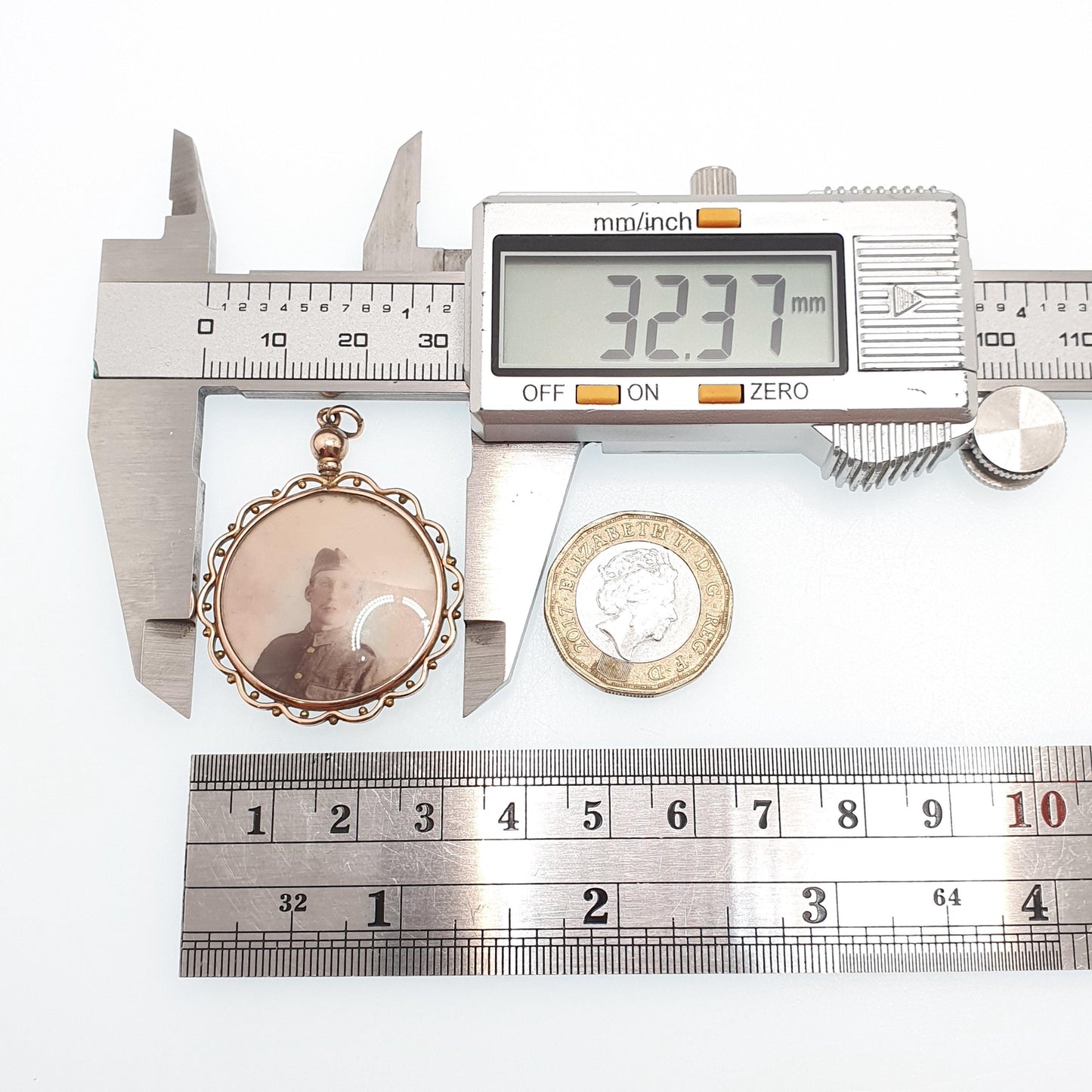 Antique Rose Rolled Gold Locket Picture Pendant Gold Filled Double Sided Round Circle Necklace Photo Vintage