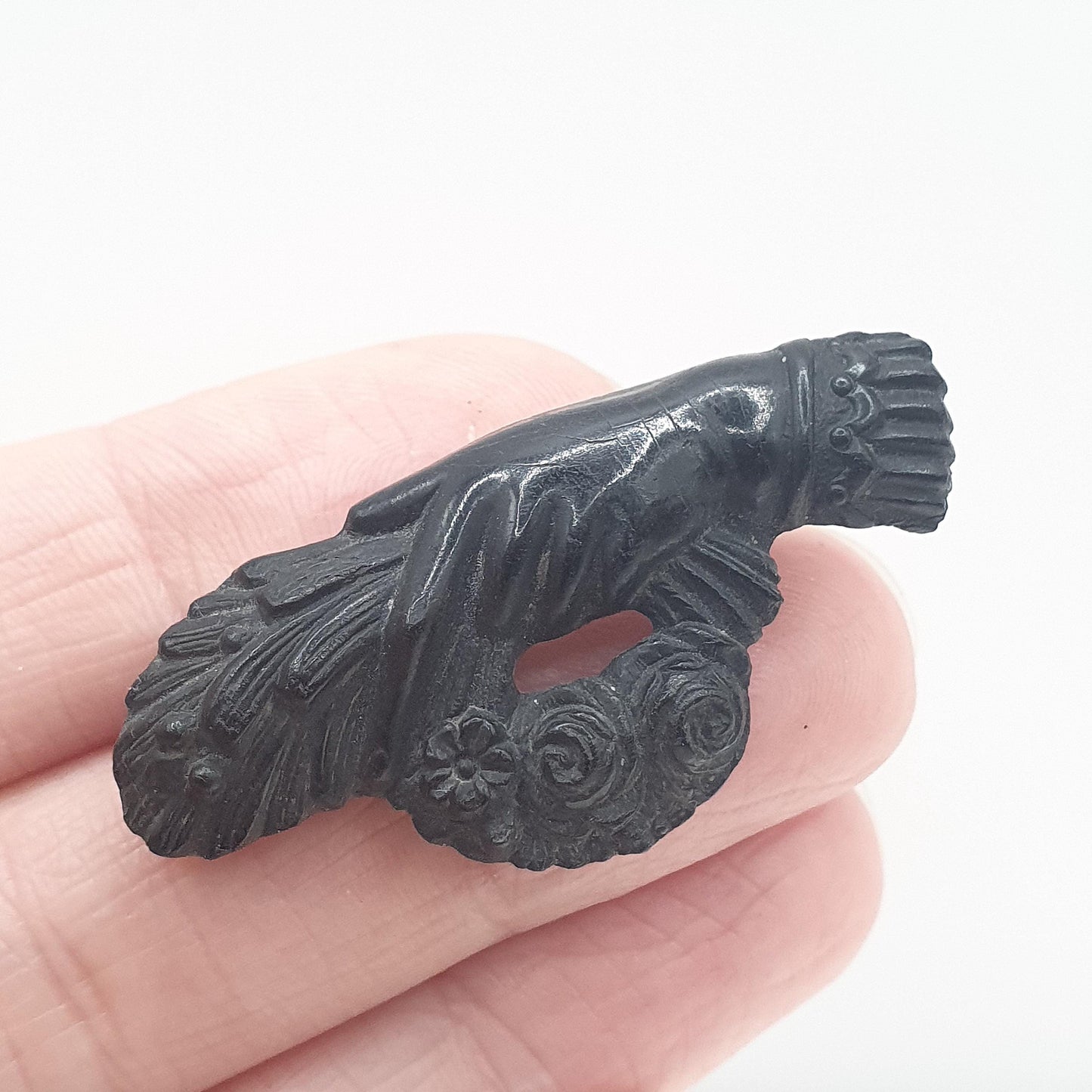 Antique Victorian Bog Oak Hand Brooch Flower Wreath Mourning Black Friendship Family Jewellery Unisex Jewelry Jewellery