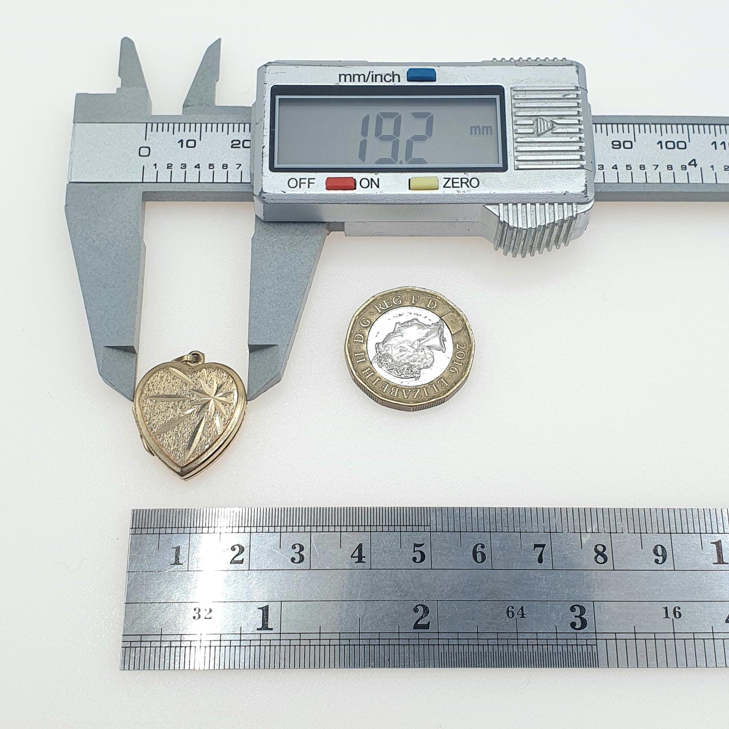 Vintage Rolled Gold Heart Locket Star Engraved Love Gift Necklace Pendant Womens Jewellery Jewelry Engraved Gold Filled Romantic