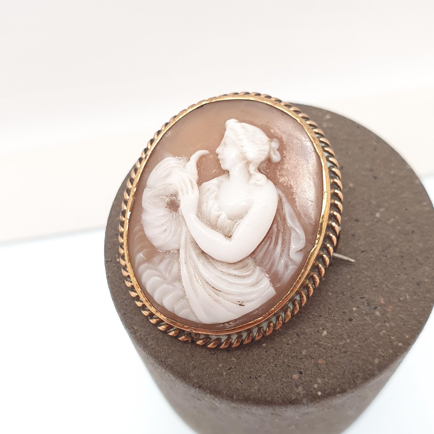 Antique Victorian Cameo Brooch Aphrodite Lady with a Bird Pendant Rolled Gold Filled Hand Carved Shell Vintage Jewelry Jewellery