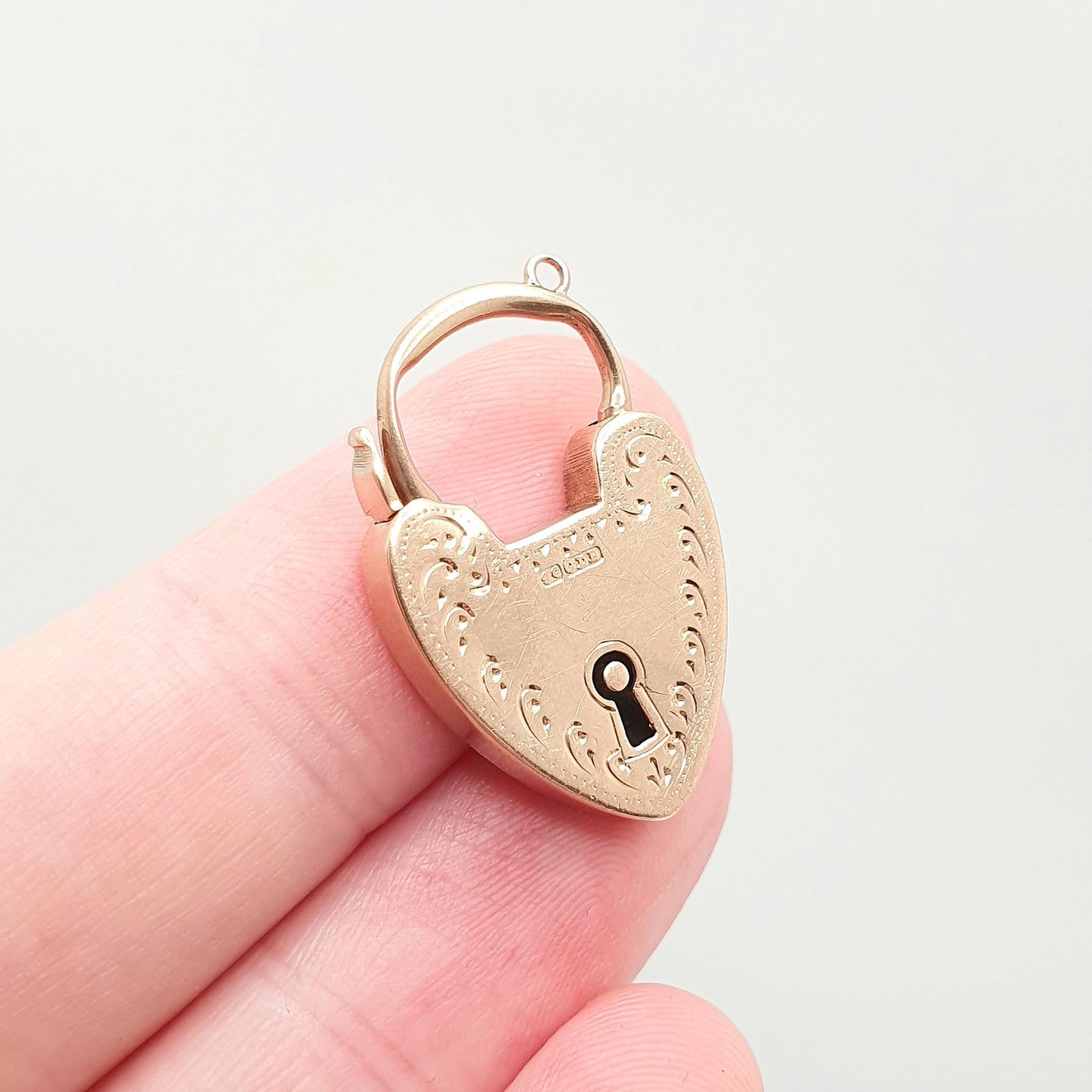 Antique 9ct Rose Gold Engraved Padlock Clasp Victorian Necklace Lock Pendant Bracelet Charm Solid 9k 9kt Vintage Jewelry Jewellery
