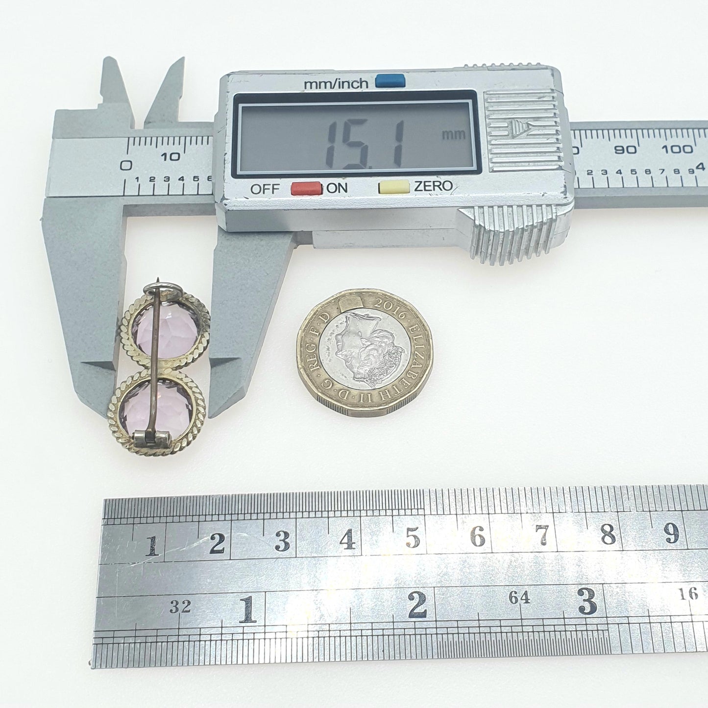 Antique Victorian Natural Amethyst Brooch Infinity Double Round Cut Gold Tone Base Metal Lilac Purple Womens Jewellery Jewelry