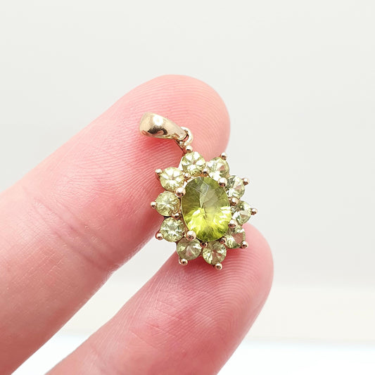 Vintage 9k 9ct Gold Peridot Olivine Necklace Pendant Cluster Halo Lime Green Gemstone Solid 375 Jewelry Jewellery