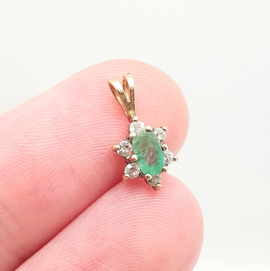 Vintage 9ct Gold Emerald Pendant Solid 375 9k CZ Cluster Small Real Gemstone Necklace Jewelry Jewellery