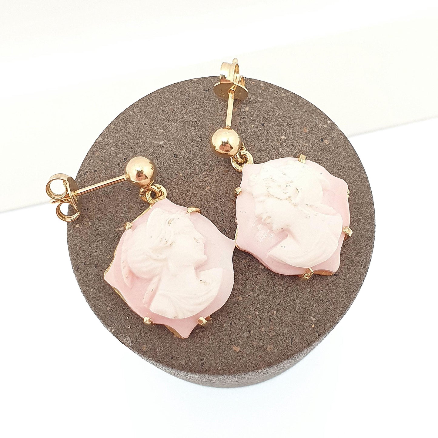 Vintage 18ct 18k Gold Cameo Earrings Pink Conch Shell Hand Carved Solid 750 18kt Italian Handmade Jewellery Jewelry