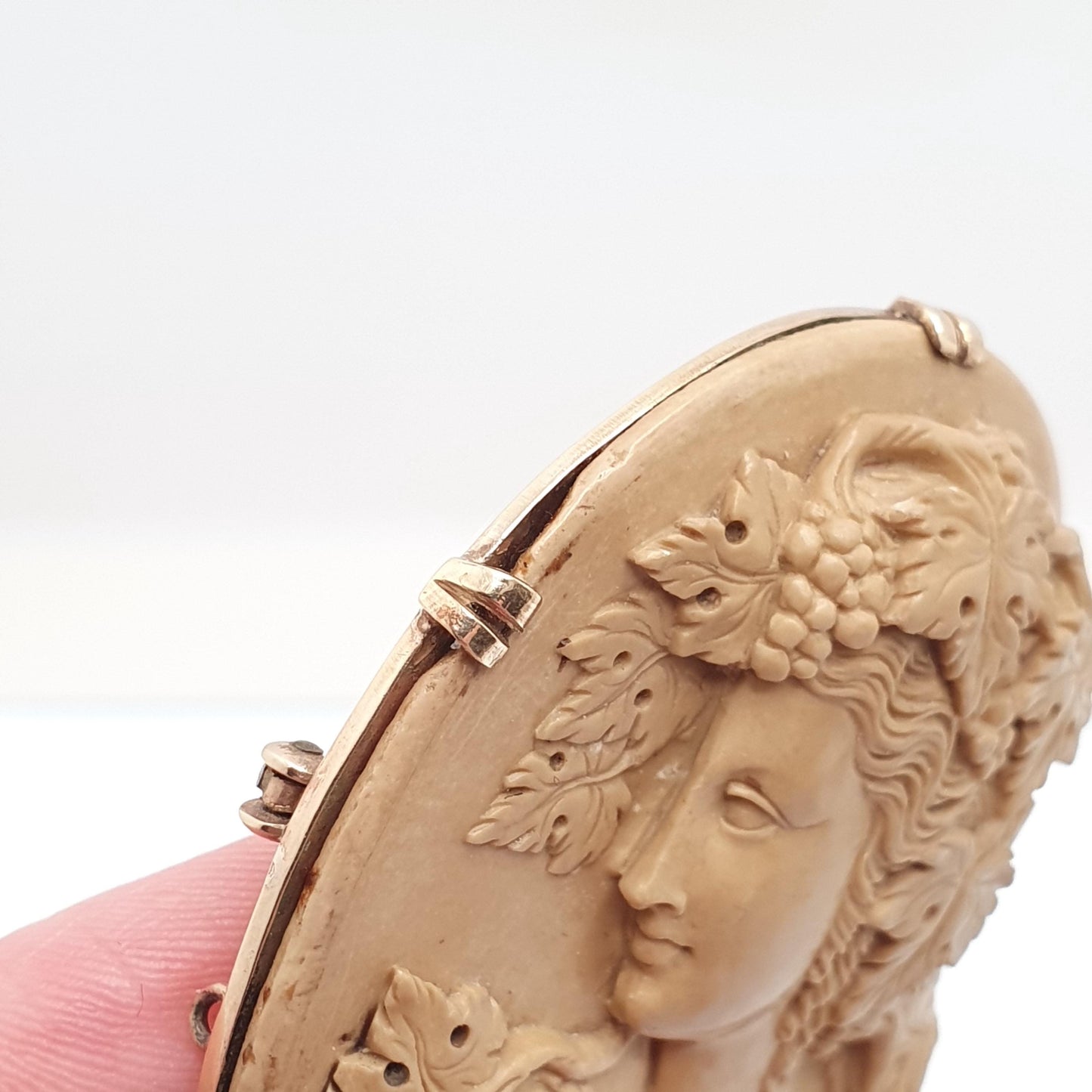 Antique 9ct Gold Lava Cameo Brooch Very Large Solid 9k 9kt High Relief Goddess Ram Goat Grapes Italian Jewelry Jewellery