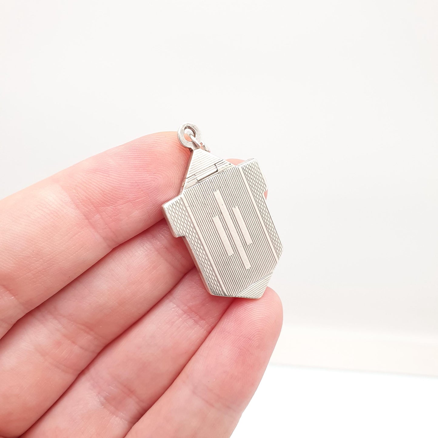 Antique Solid Silver Locket Art Deco Geometric Pattern Arrow Necklace Pendant Fine 1920s Picture Photo Jewelry Vintage Jewellery