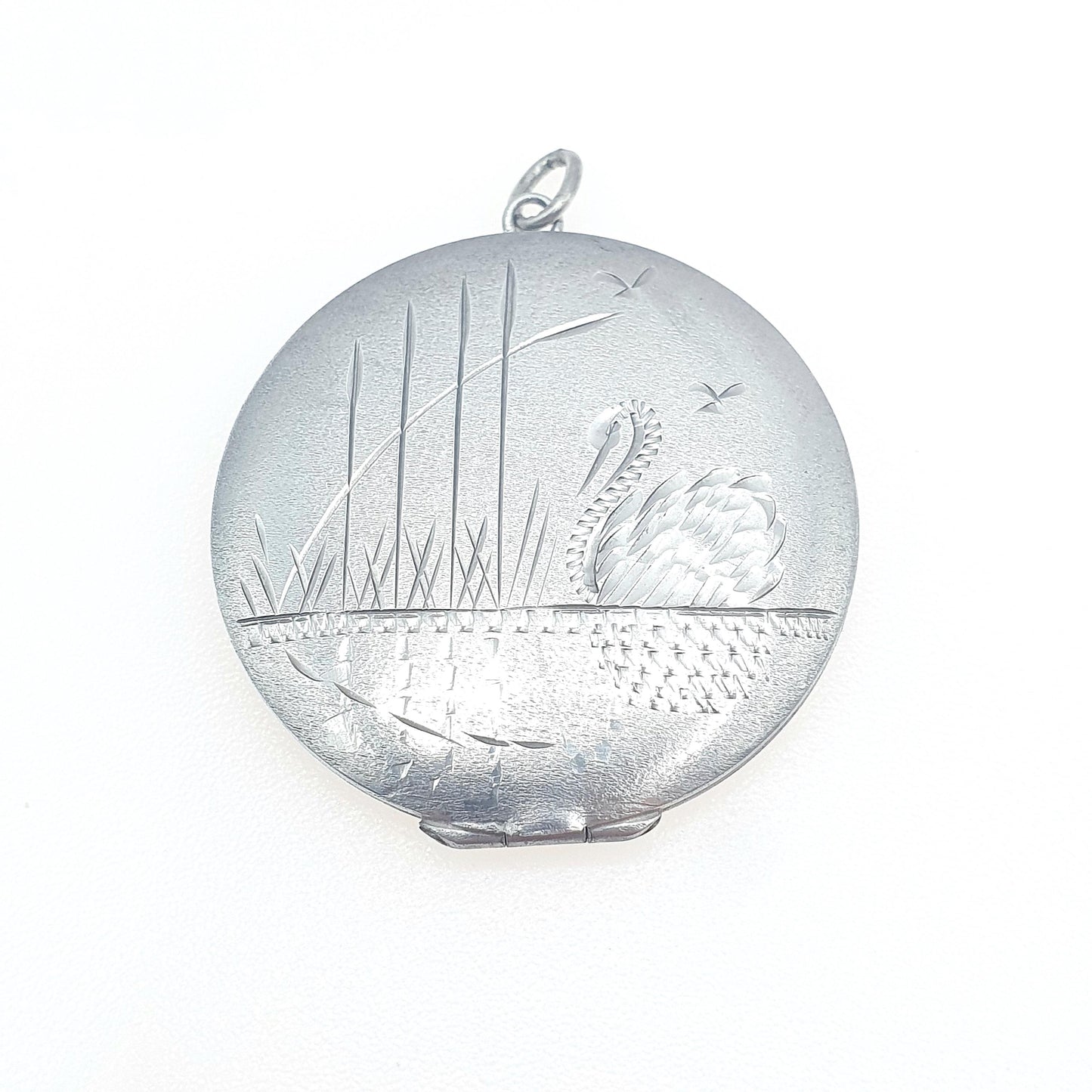 Vintage Sterling Silver Swan Locket Round Large Bird Lake Hand Engraved Animal Necklace Jewelry Womens Ladies Jewellery
