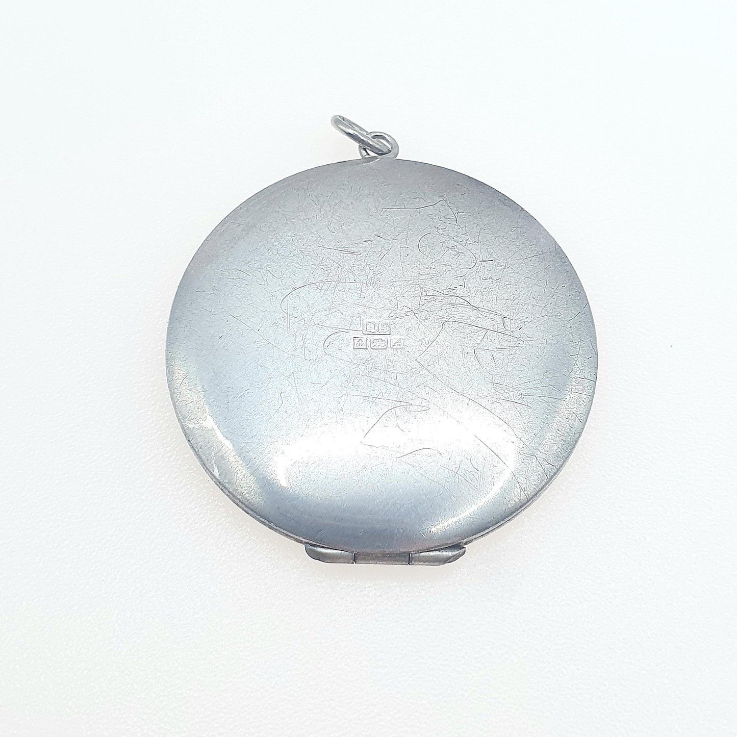 Vintage Sterling Silver Swan Locket Round Large Bird Lake Hand Engraved Animal Necklace Jewelry Womens Ladies Jewellery
