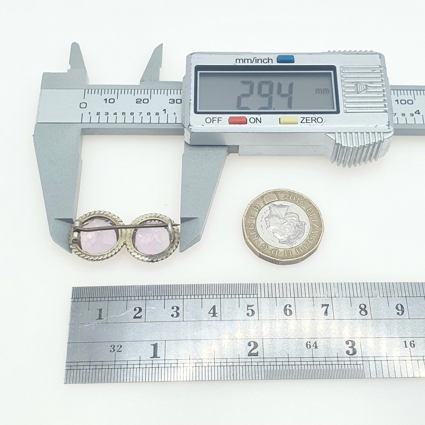 Antique Victorian Natural Amethyst Brooch Infinity Double Round Cut Gold Tone Base Metal Lilac Purple Womens Jewellery Jewelry