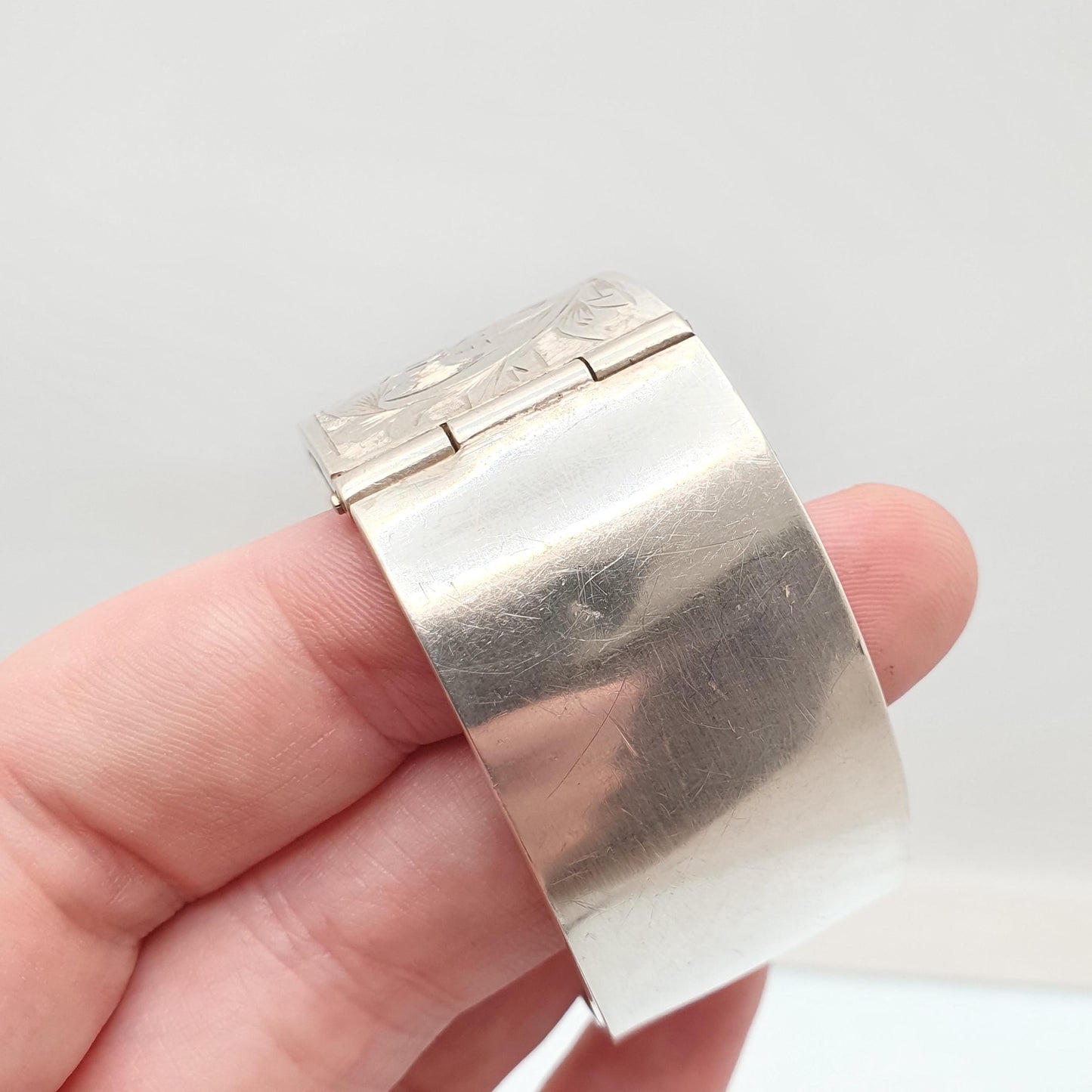 Old Vintage Sterling Silver Snap Bracelet Bangle 1934 Hallmarked Heavy Thick Chunky 30.71g Engraved 925 Womens Jewelry Jewellery