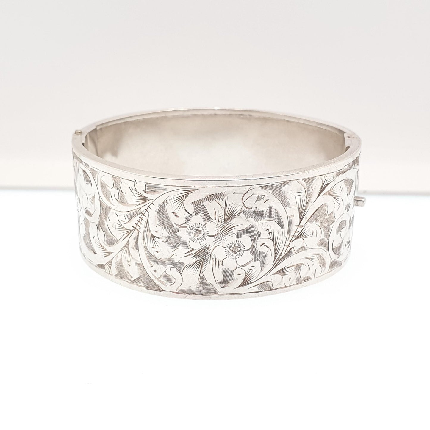 Old Vintage Sterling Silver Snap Bracelet Bangle 1934 Hallmarked Heavy Thick Chunky 30.71g Engraved 925 Womens Jewelry Jewellery