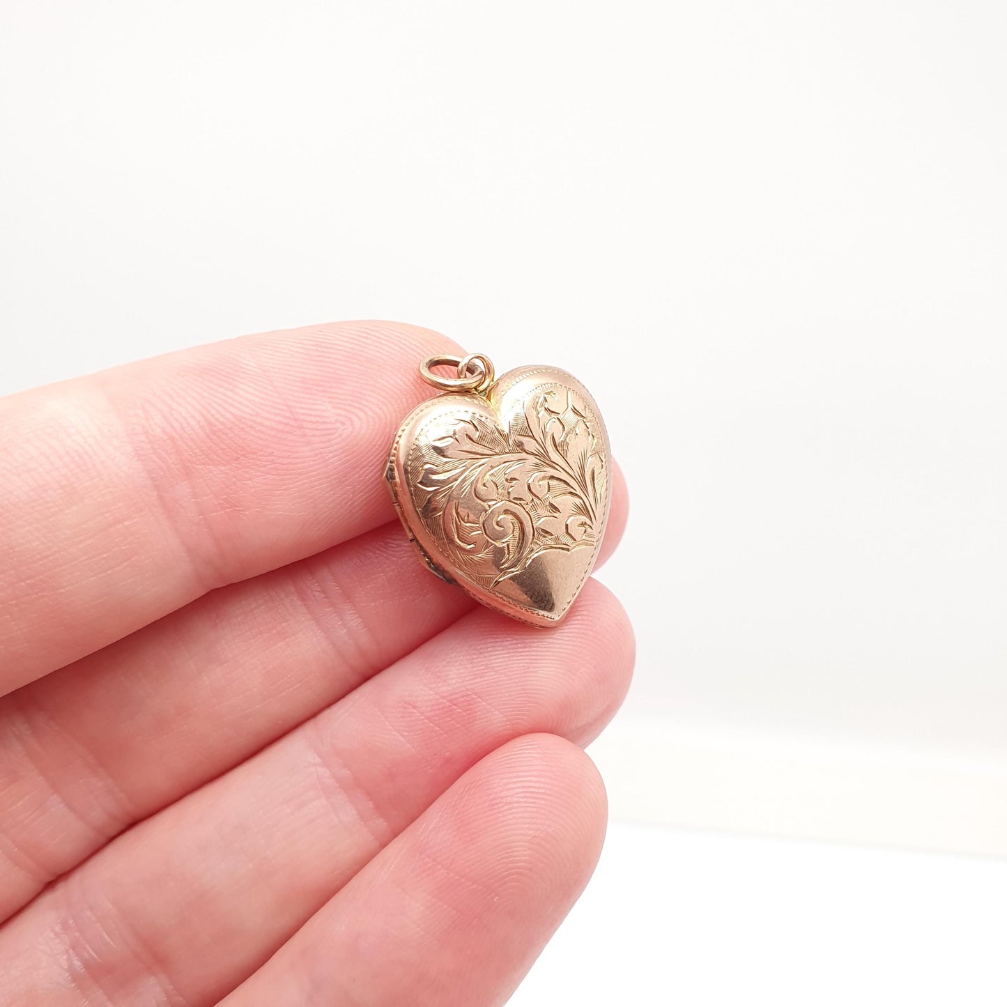 Antique Victorian Rolled Gold Heart Locket Necklace Rose Gold Filled Pendant Hand Engraved Vintage Picture Photo Jewellery Jewelry