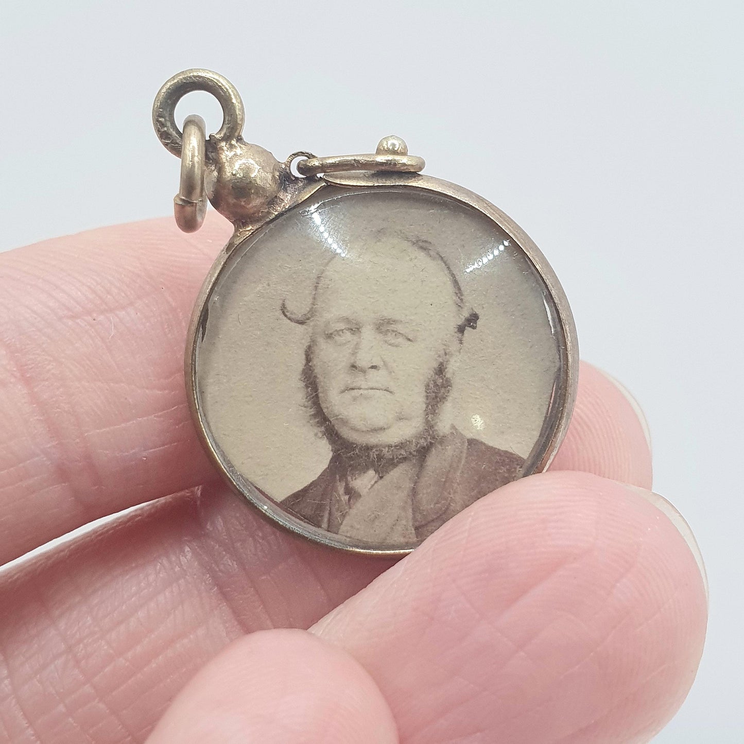 Antique Victorian Gold Gilt Locket Pendant Double Sided Photo Picture Gift Necklace Womens Unisex Jewellery Jewelry