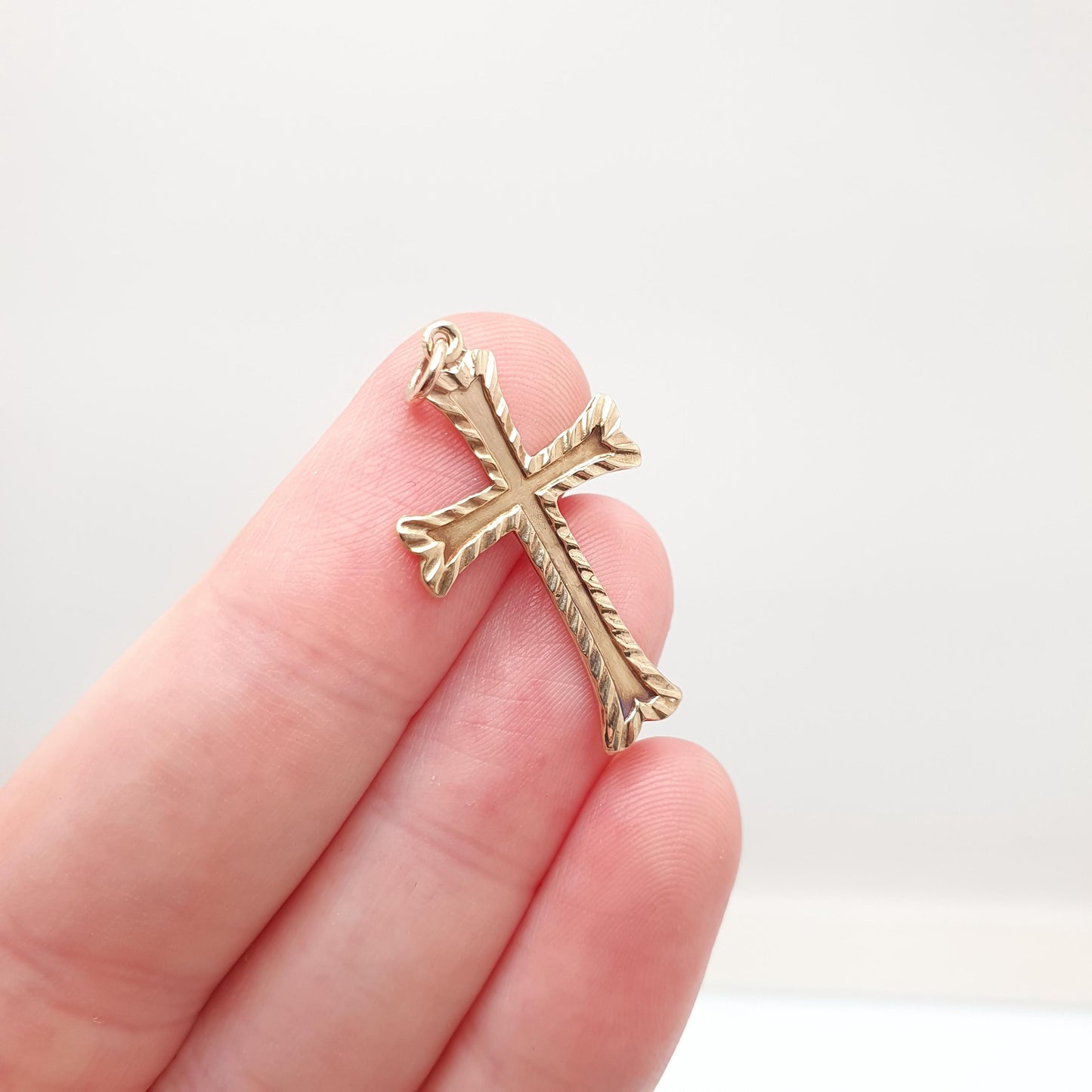 Vintage 9k 9ct Gold Cross Crucifix Necklace Pendant Solid 375 Yellow Catholic Christian Religious Mens Womens Jewelry Jewellery