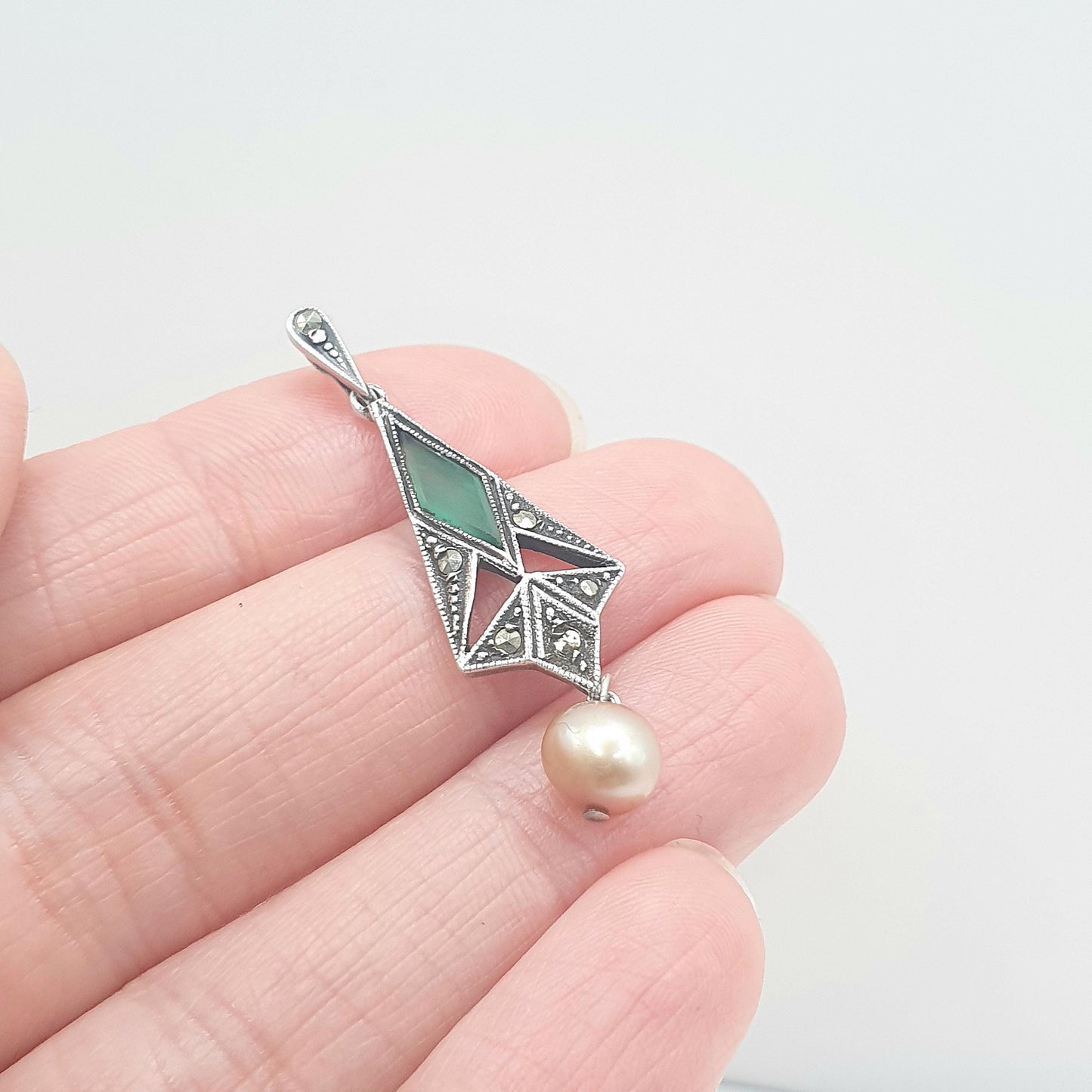 Antique Art Deco Sterling Silver Chrysoprase Cultured Pearl Pendant Marcasite Kite Cut Green Gemstone Womens Ladies Jewelry Jewellery