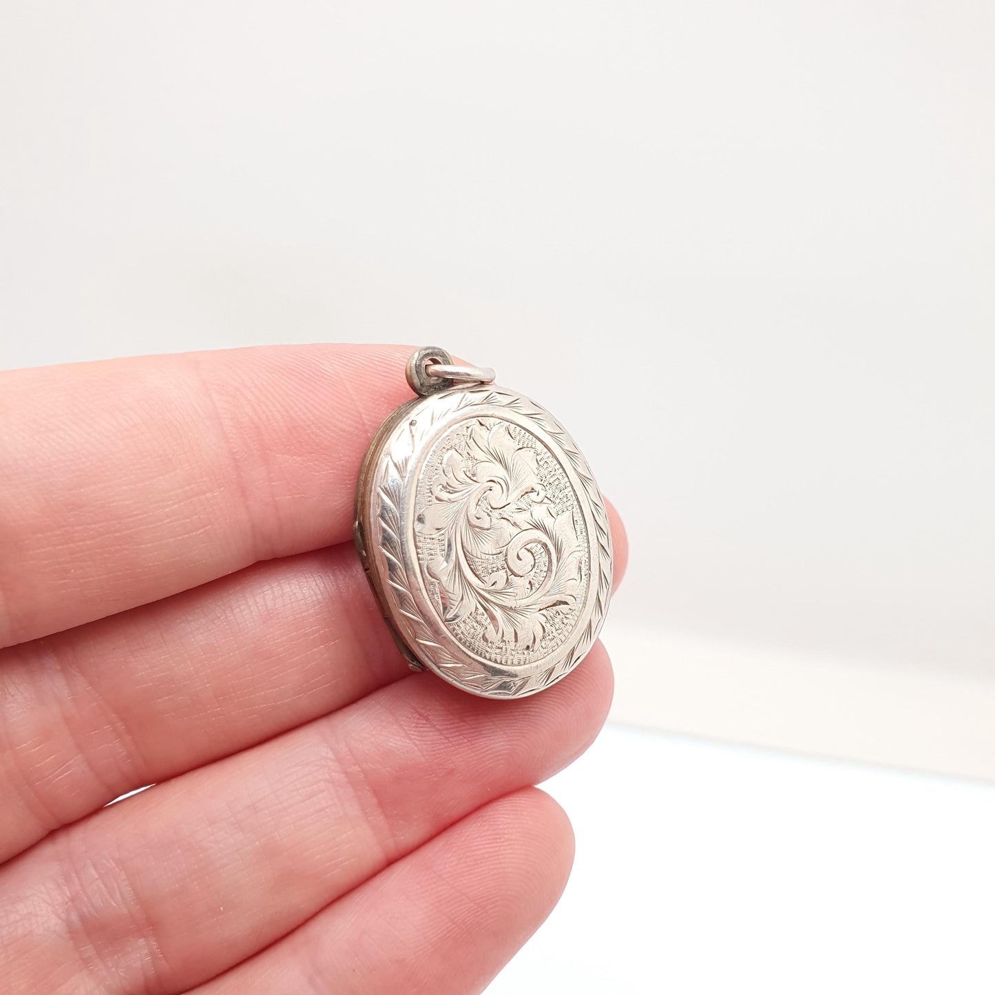 Antique Victorian Solid Silver Oval Locket Back and Front Hand Engraved Pendant Picture Photo Vintage Womens Jewelry Jewellery