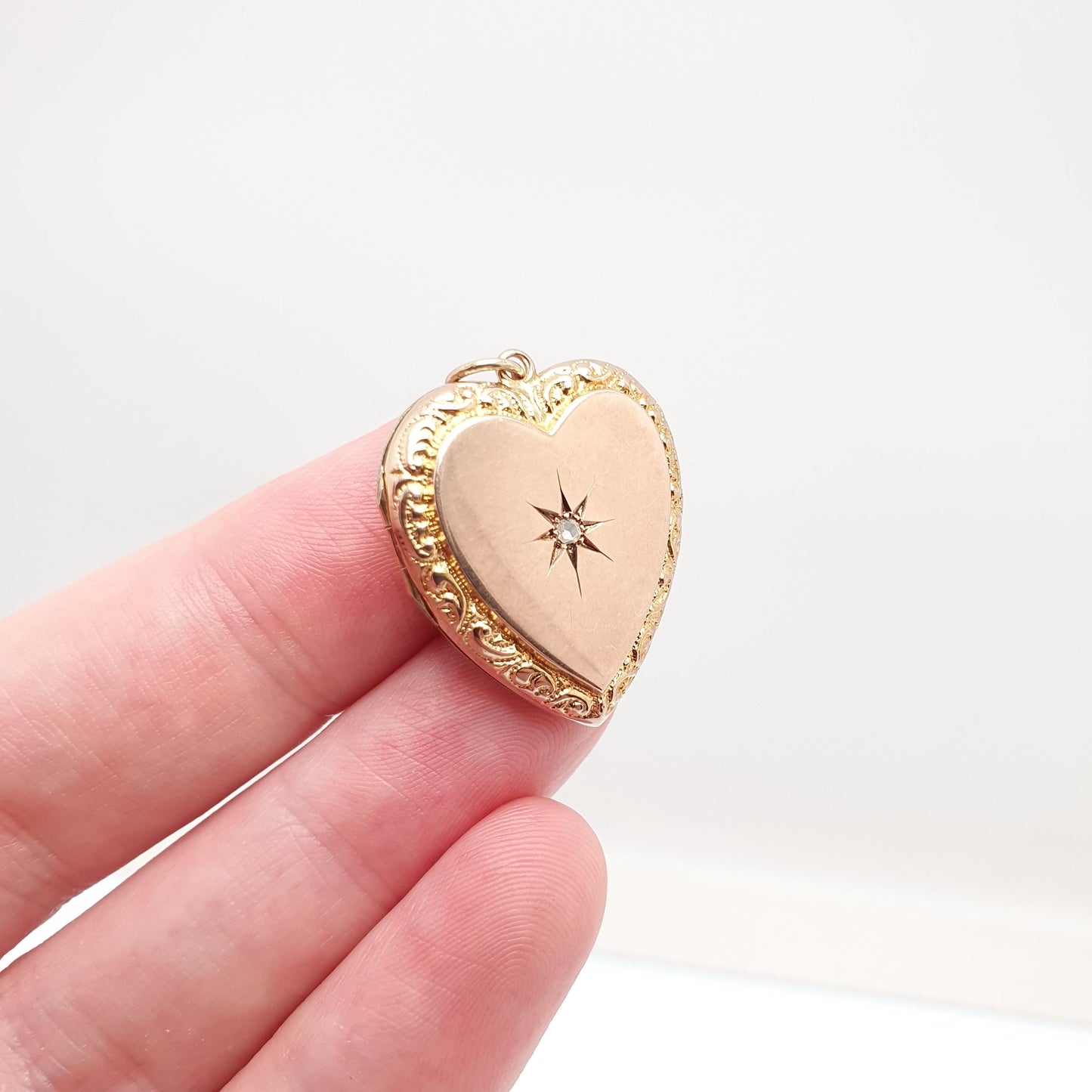 Antique Diamond Heart Locket 9ct 9k Gold Back and Front Pendant Star Engraved Necklace Jewelry Womens Jewellery