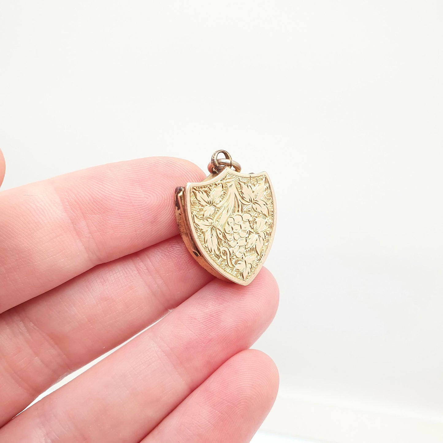 Antique Victorian 9ct Gold Shield Locket 9kt 9k Back and Front Grape Engraved Pendant Picture Photo Vintage