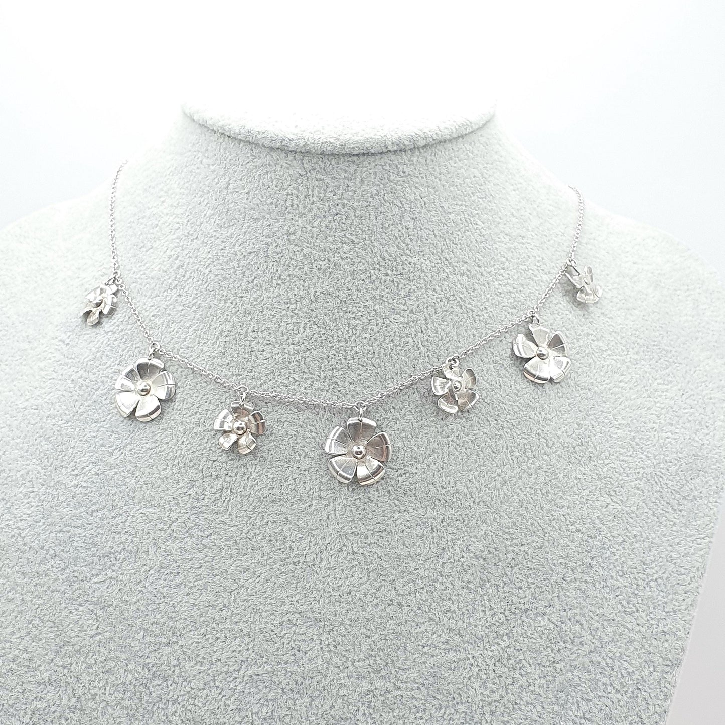 Antique Solid Silver Flower Necklace Art Deco Scandinavian Style Floral Pendants Chain Sweet 42cm 7.36g Dainty Womens Jewelry Jewellery
