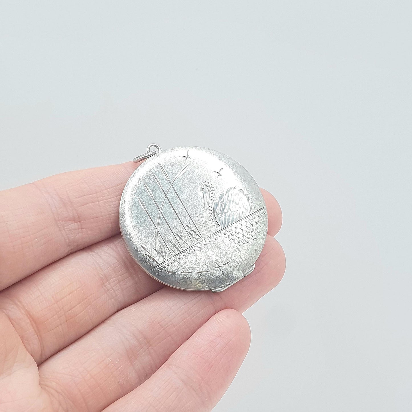 Vintage Sterling Silver Swan Locket Round Large Bird Lake Hand Engraved Animal Necklace Jewelry Womens Ladies Jewellery