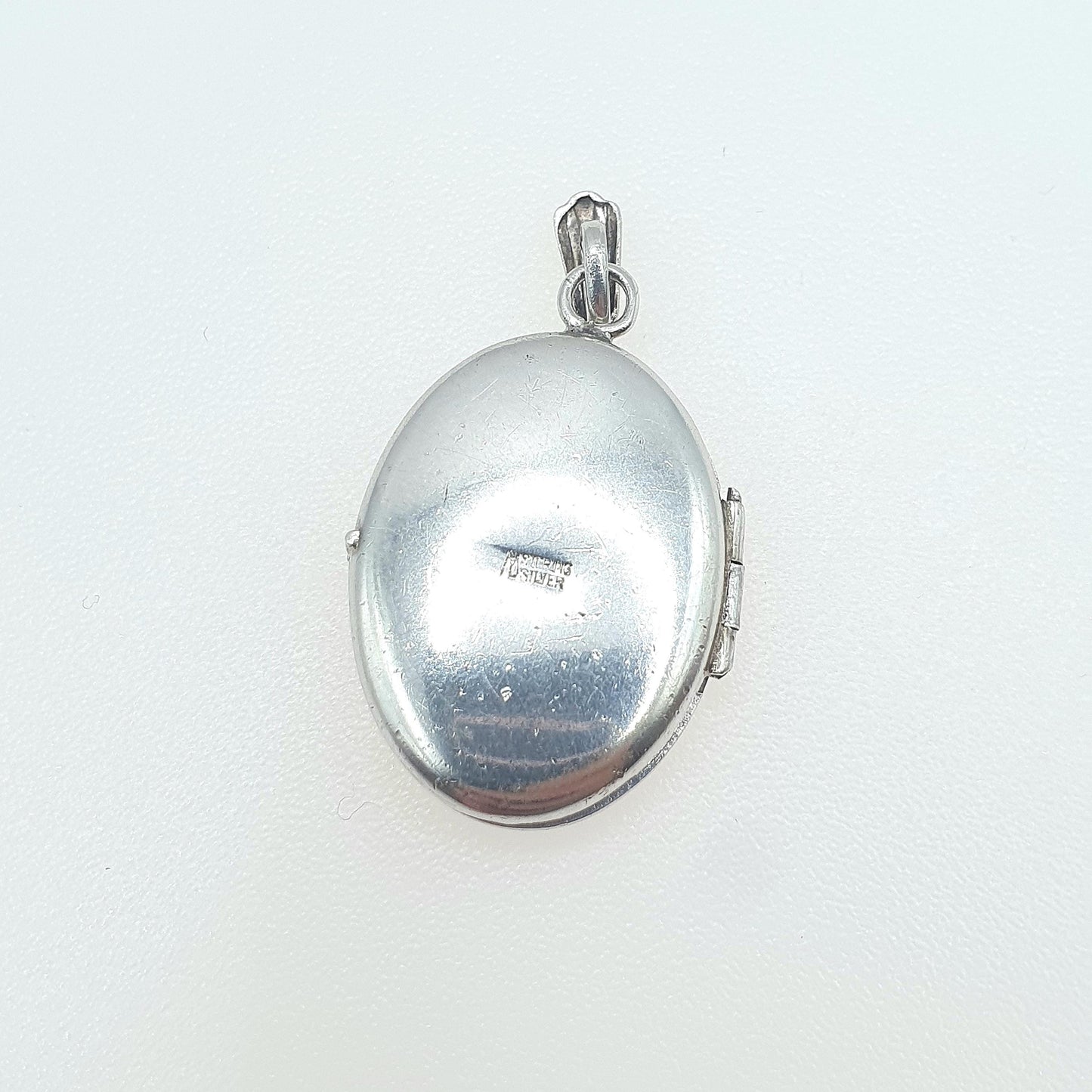 Vintage Sterling Silver Oval Locket Retro Picture Photo Scroll Engraved Pendant Necklace Jewelry Womens Jewellery