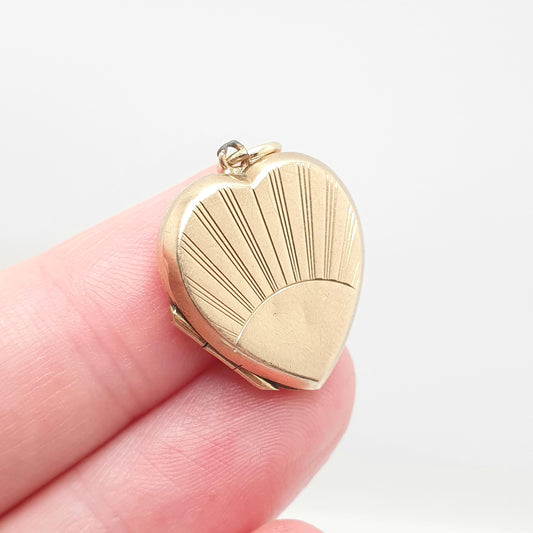 Antique 9ct 9k Gold Heart Locket Sunburst Art Deco Solid Yellow Gold Back & Front Engraved 1920s Necklace Photo Pendant Jewelry Jewellery