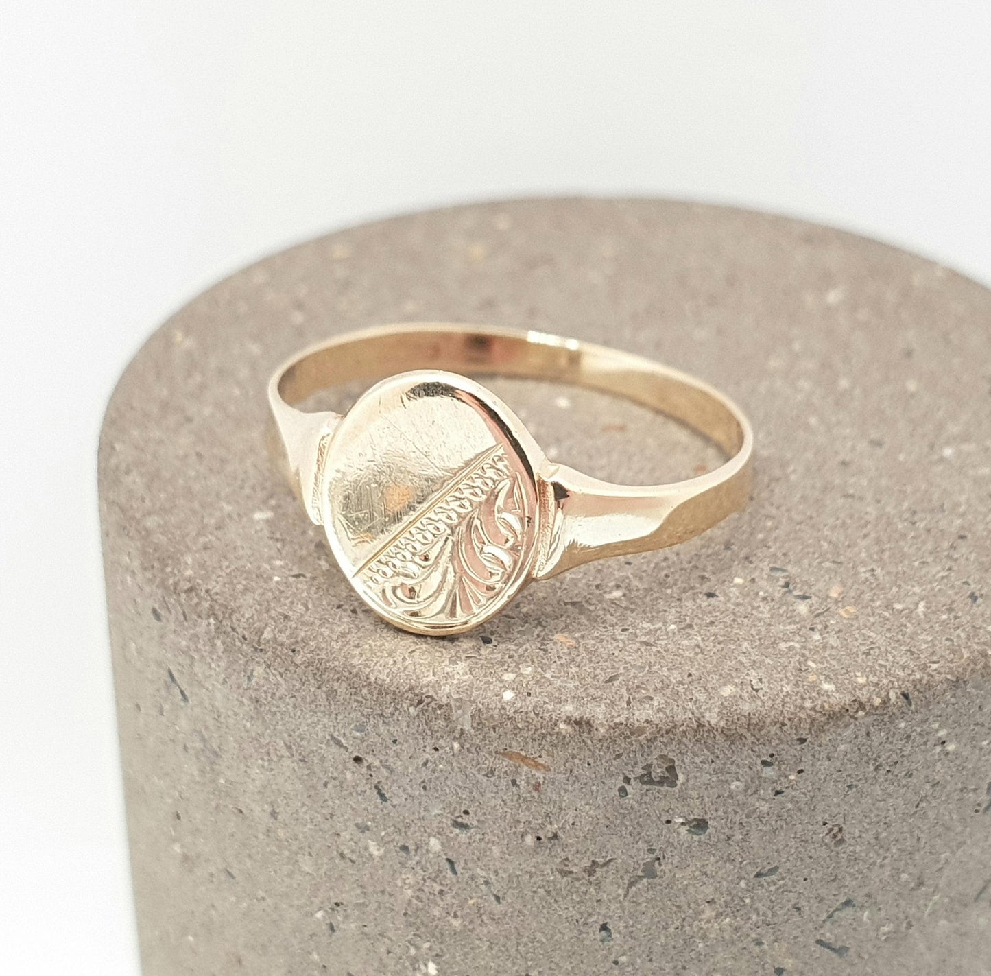 Vintage 9ct Gold Oval Signet Ring Solid 9k 375 9kt Hand Engraved Hallmark Mens Womens Jewelry Jewellery