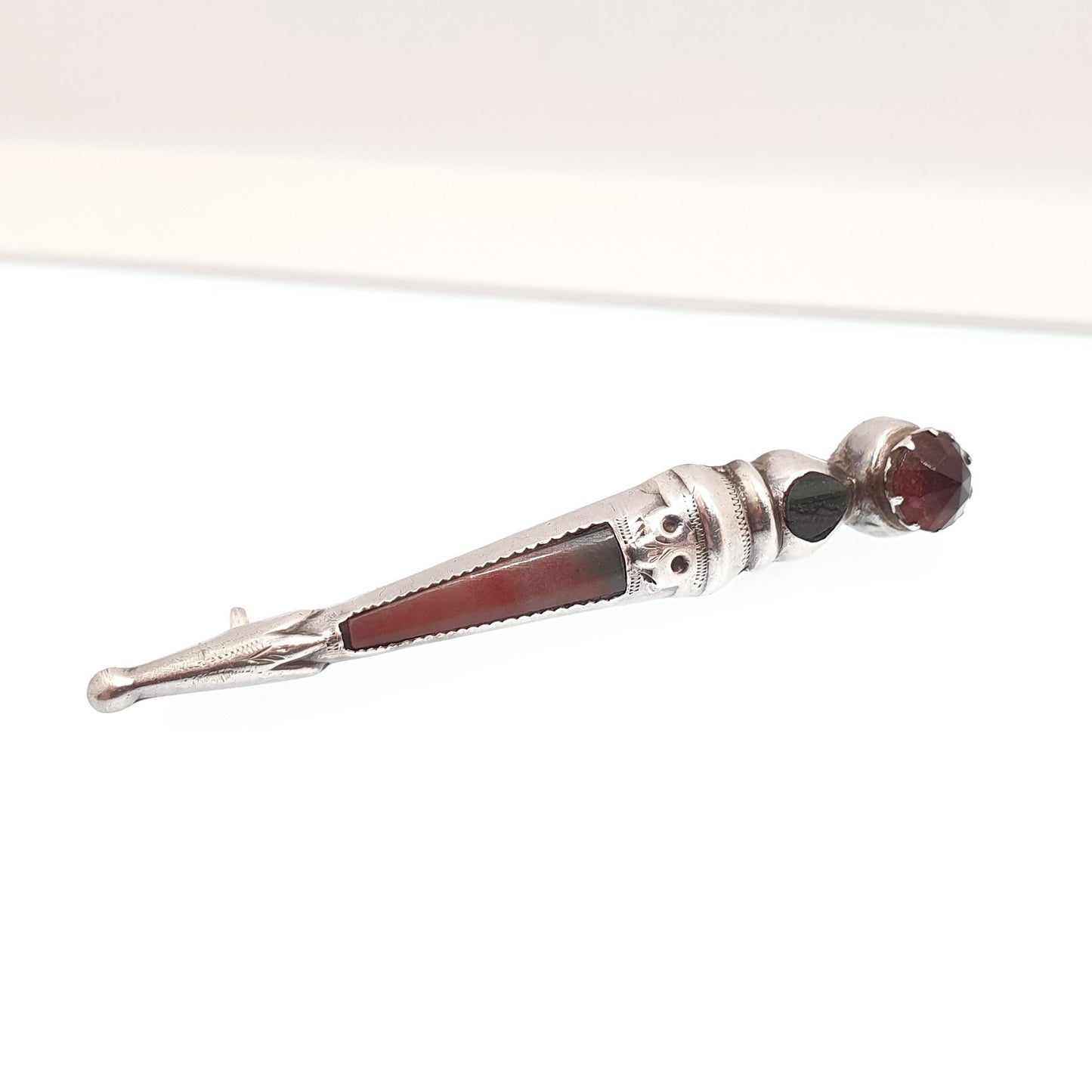 Antique Sterling Silver Kilt Dirk Bloodstone Brooch Pin Agate Amethyst Paste Scottish Cairngorm Vintage Jewelry Jewellery