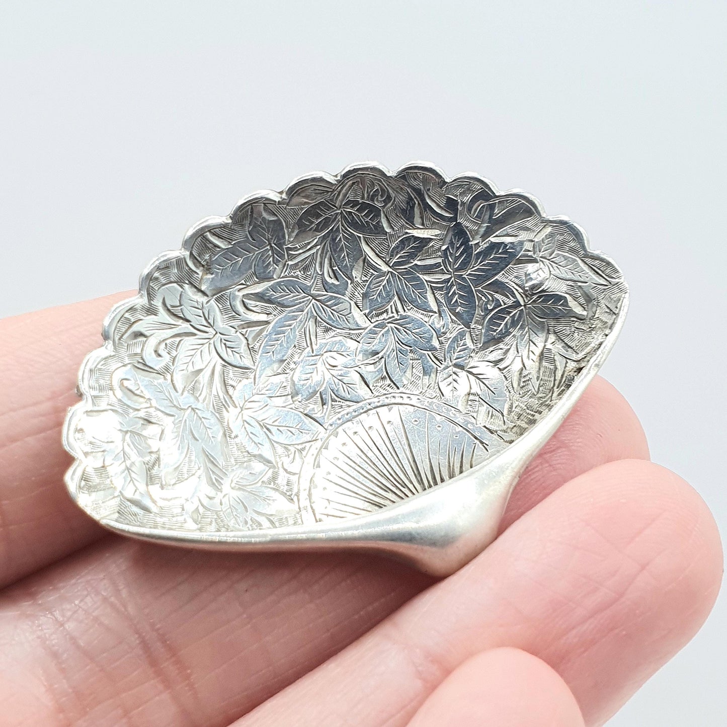 Antique Victorian Solid Silver Fan Brooch Leaf Engraved Collectable Detailed Jewelry Rare Unique Womens Men’s Jewellery