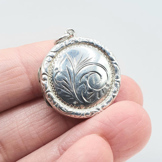 Vintage Sterling Silver Round Locket Chased Border Circle Picture Pendant Necklace Scroll Engraving Ladies Womens Jewelry Jewellery Mens