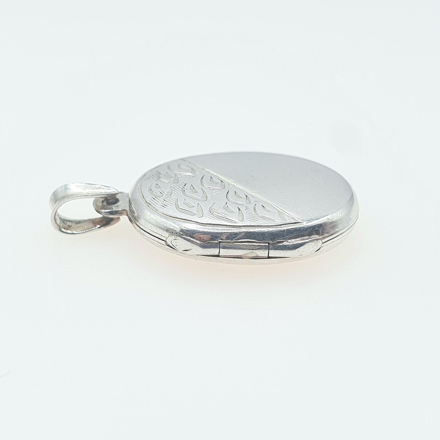 Vintage Sterling Silver Small Oval Locket Engraved Face Necklace Pendant Photo Gift Jewelry Womens Jewellery Ladies Large