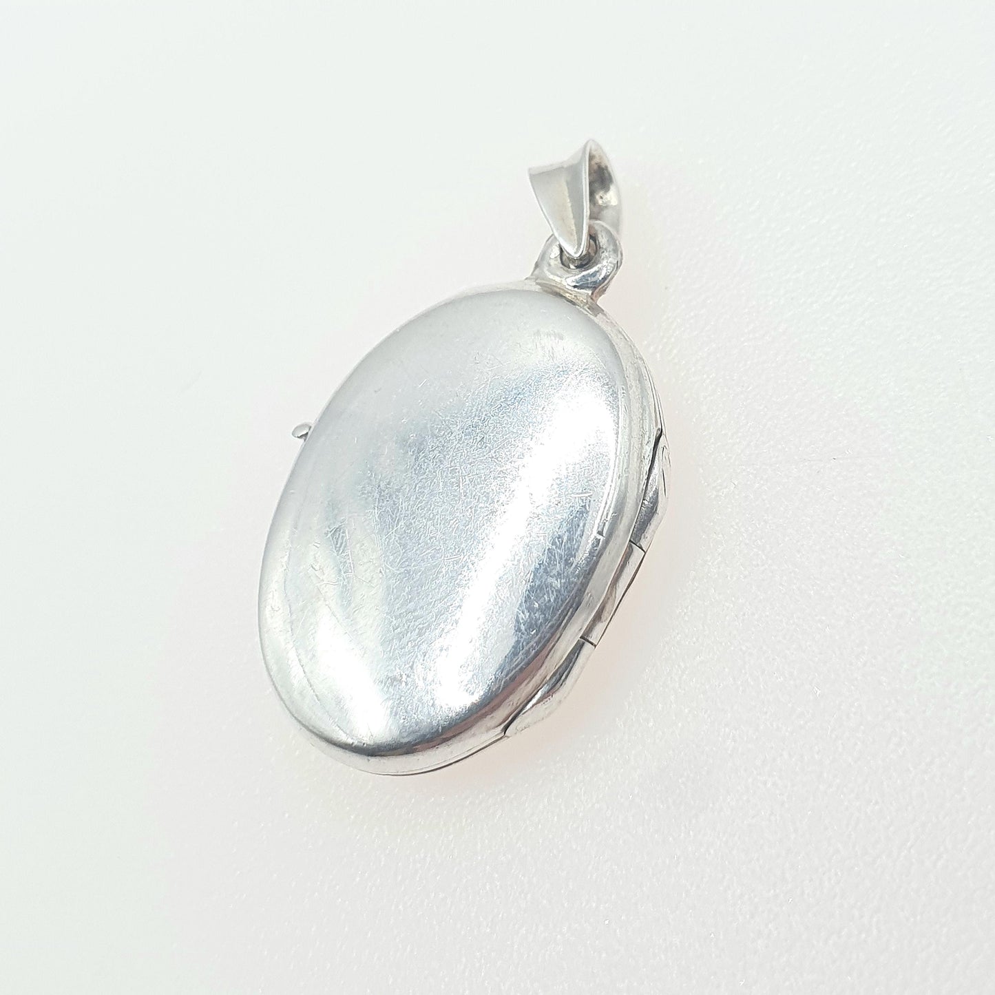 Vintage Sterling Silver Small Oval Locket Engraved Face Necklace Pendant Photo Gift Jewelry Womens Jewellery Ladies Large