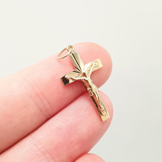 Vintage 9k 9ct Gold Jesus On The Cross Crucifix Necklace Pendant Charm Christian Catholic Solid 375 Religious Mens Womens Jewelry Jewellery