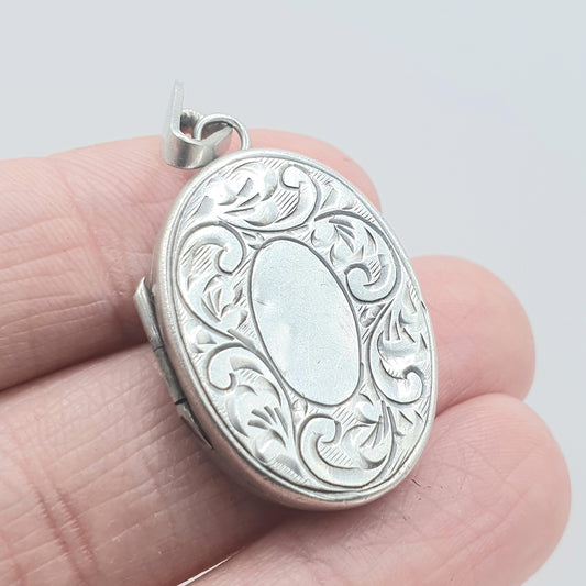 Vintage Sterling Silver Oval Locket Scroll Engraved Face Photo Keepsake Gift Pendant Necklace Womens Unisex Jewelry Jewellery