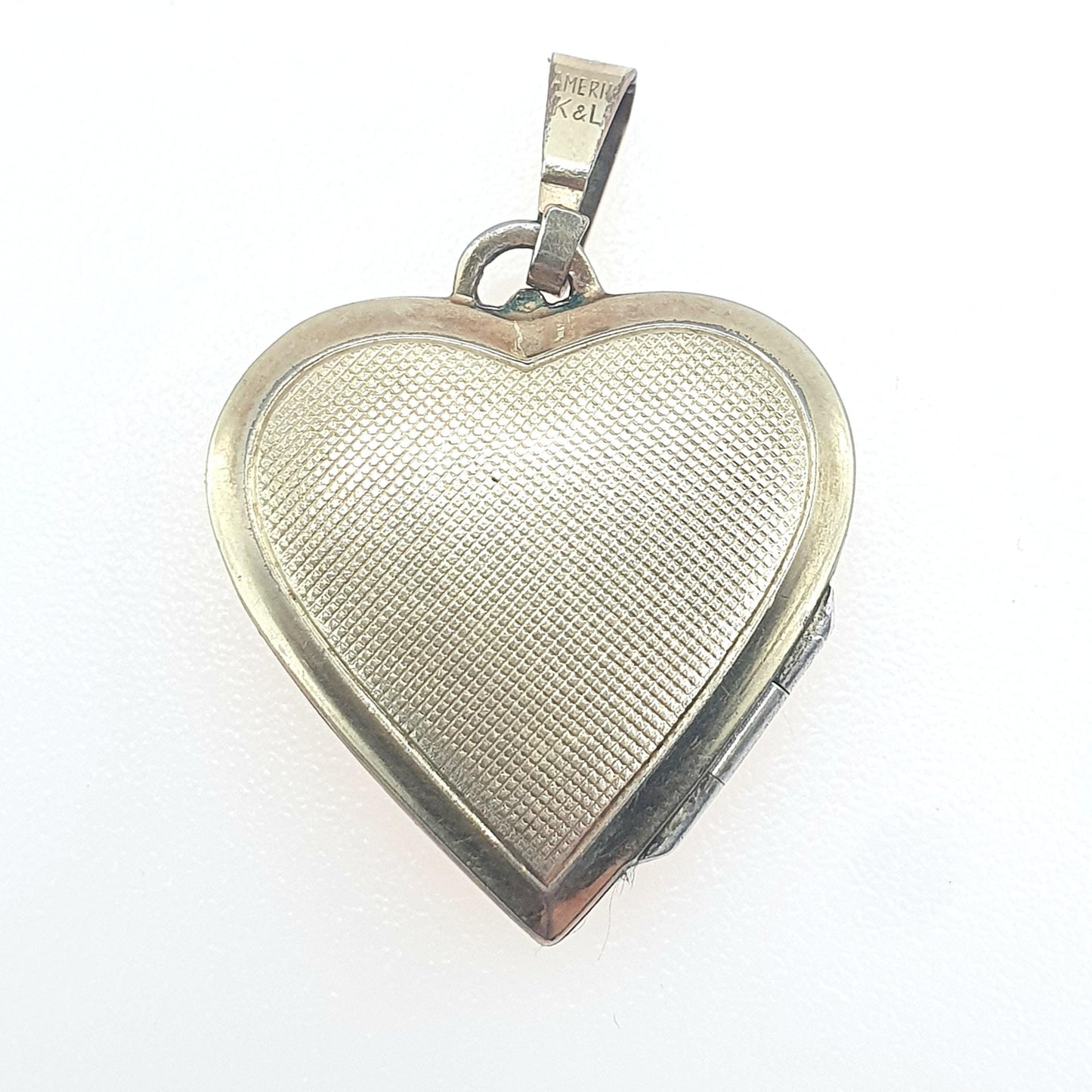 Vintage Rolled Gold Heart Locket Gold Filled Necklace Pendant Engraved Picture Photo Cute Gift Womens Ladies Retro Jewelry Jewellery