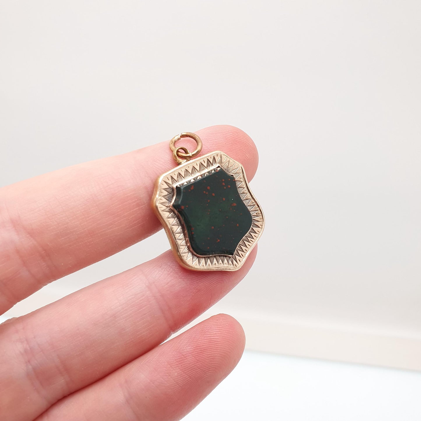 Antique Victorian Bloodstone Shield Pendant Necklace Agate Gemstone Rolled Gold Filled Front Vintage