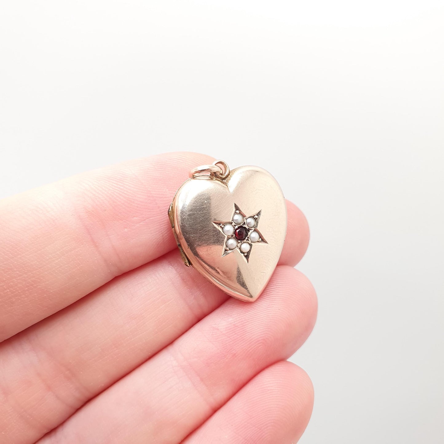 Antique 9ct 9k Gold Heart Locket Garnet & Seed Pearl Star Set Victorian Pendant Back Front Photo Vintage Jewelry Jewellery