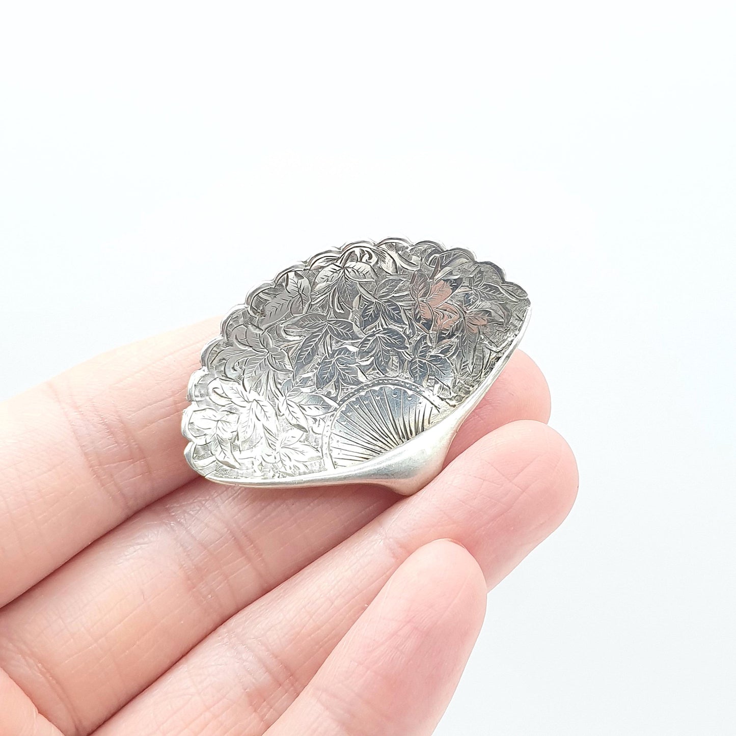 Antique Victorian Solid Silver Fan Brooch Leaf Engraved Collectable Detailed Jewelry Rare Unique Womens Men’s Jewellery