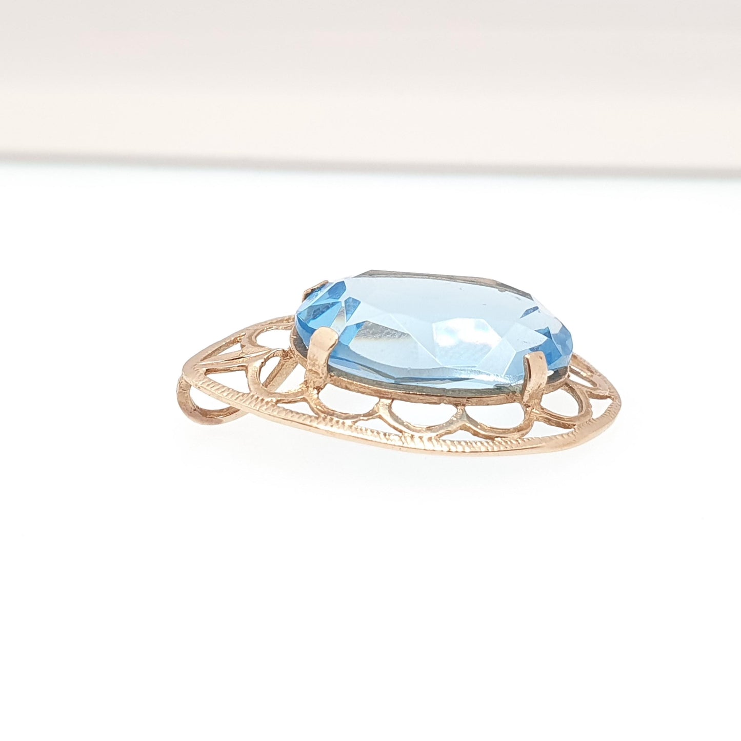 Vintage 9k 9ct Gold Aquamarine Crystal Necklace Pendant Oval Cut Solid 375 Gemstone Cute Sky Blue Retro Womens Ladies Jewelry Jewellery