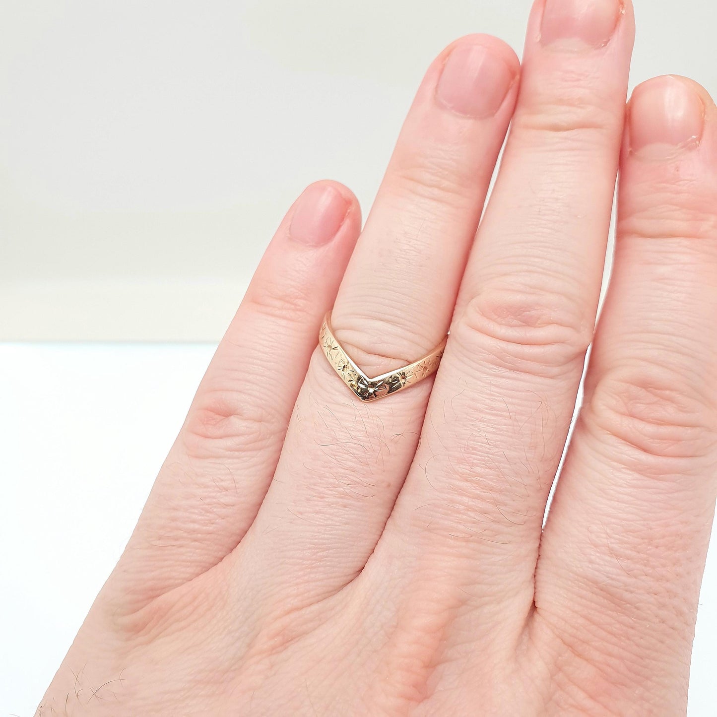Vintage 9ct 9k Gold Wishbone Ring Star Engraved Solid 375 Yellow Double Point V Shape Womens Jewelry Jewellery