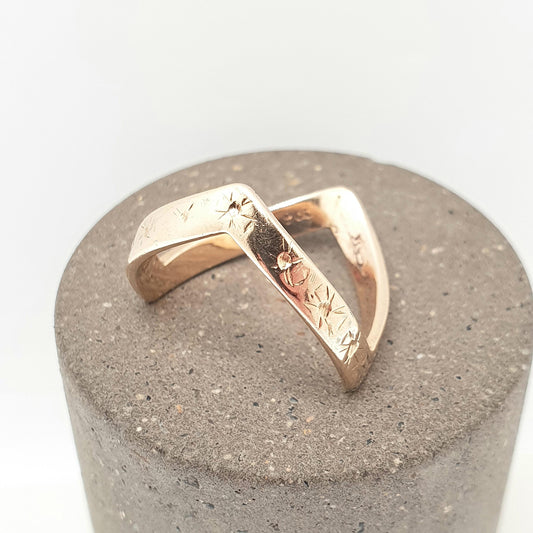 Vintage 9ct 9k Gold Wishbone Ring Star Engraved Solid 375 Yellow Double Point V Shape Womens Jewelry Jewellery
